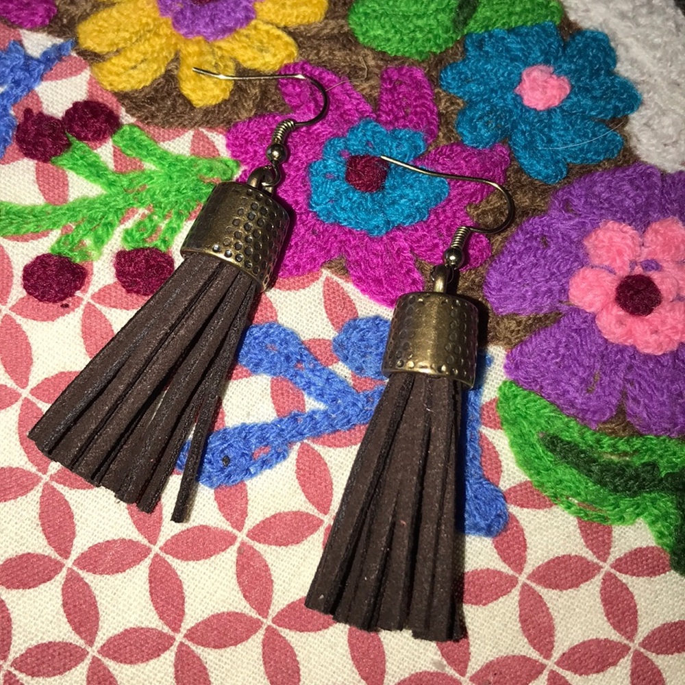 HANDMADE BROWN TASSEL EARRINGS 🖤🖤